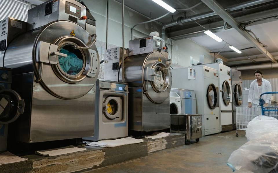 How machine capacity changes the wash price
